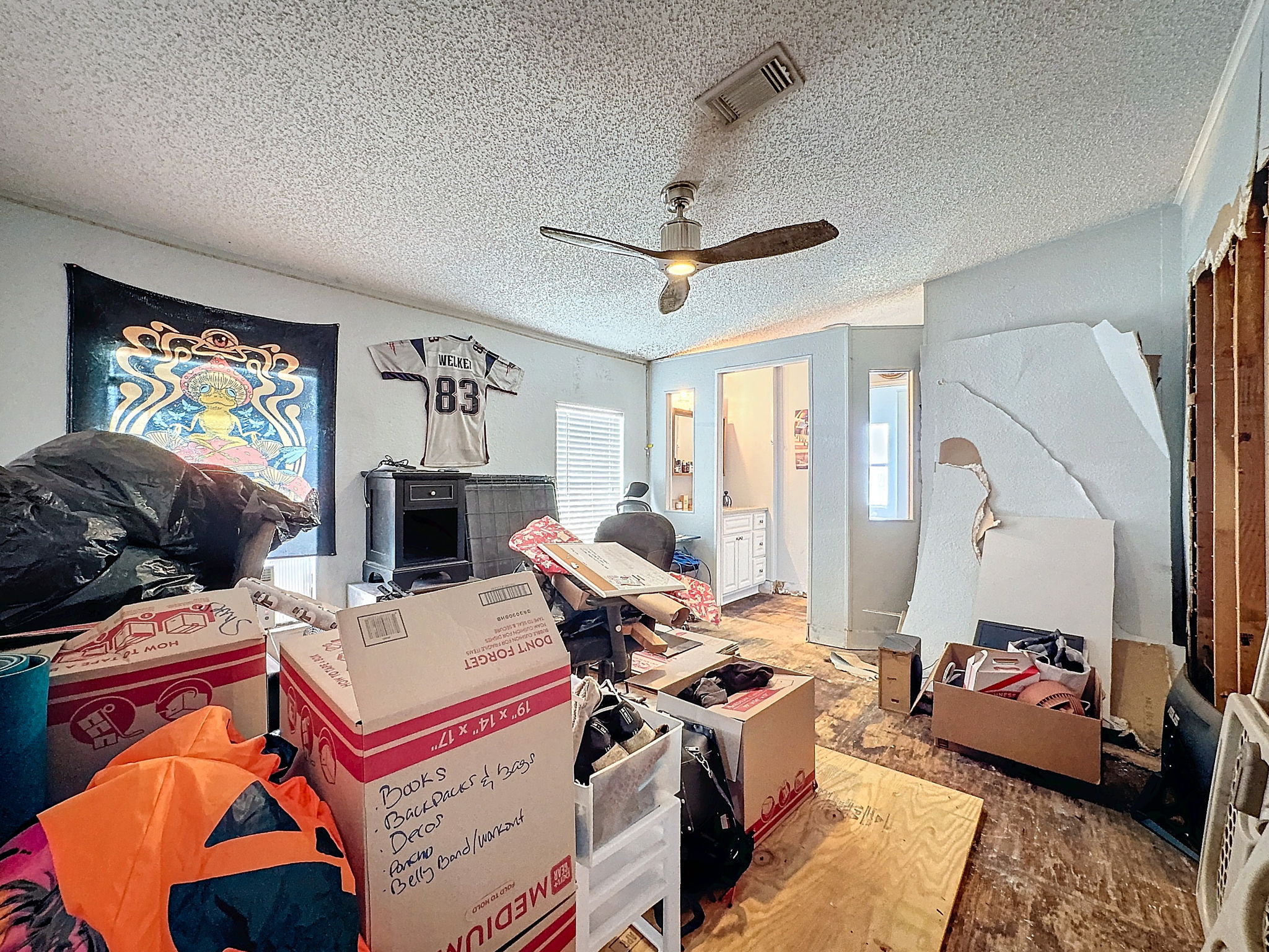  Photo 33