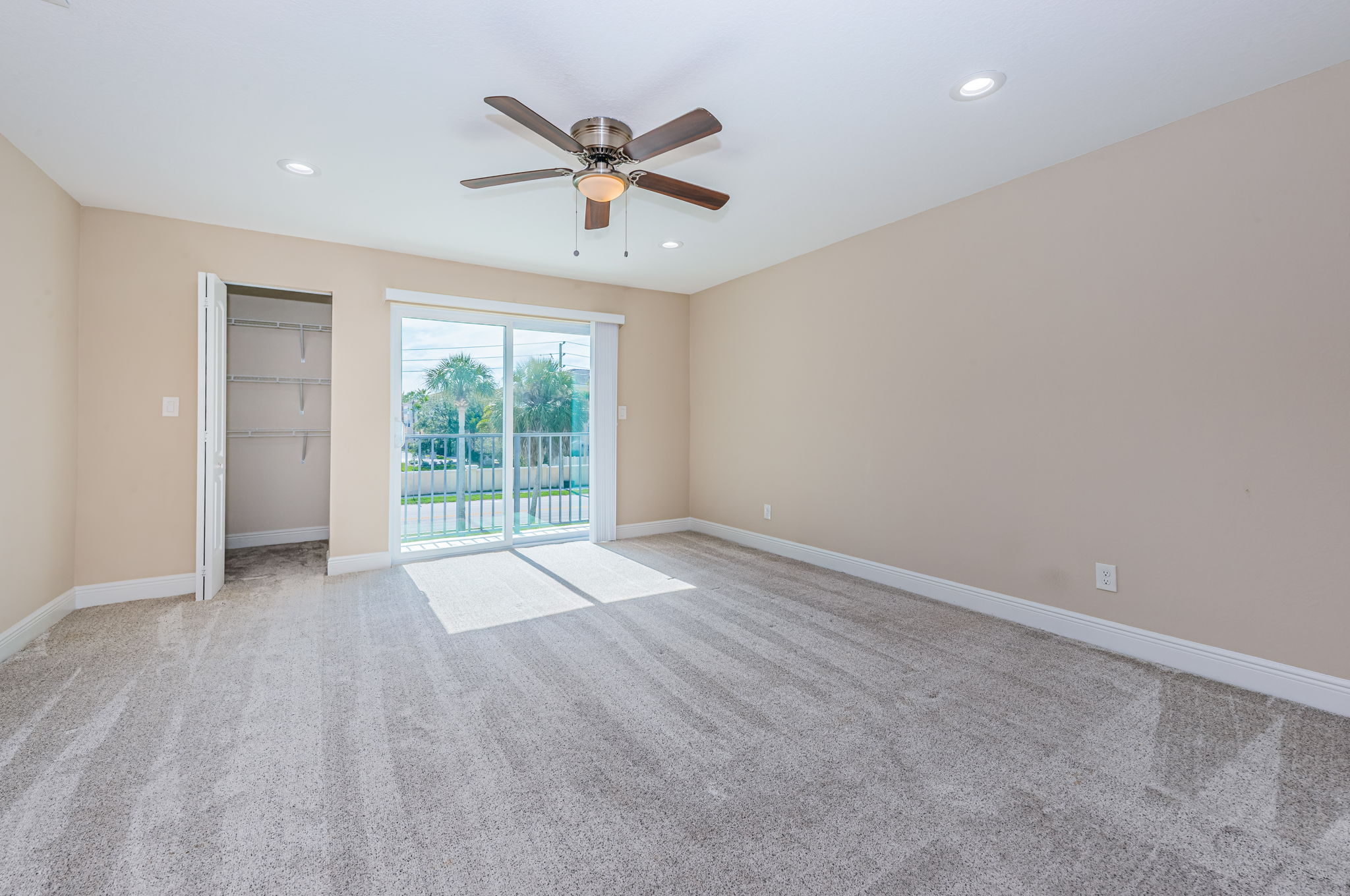 Main Level Guest Bedroom3a