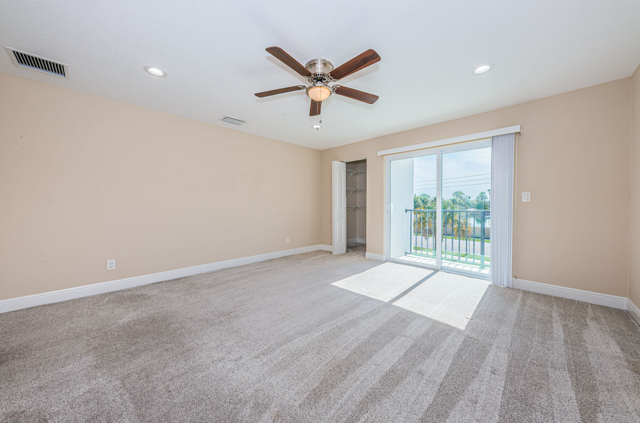 Main Level Guest Bedroom3b