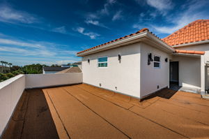 Upper Level Master Bedroom Rear Patio4