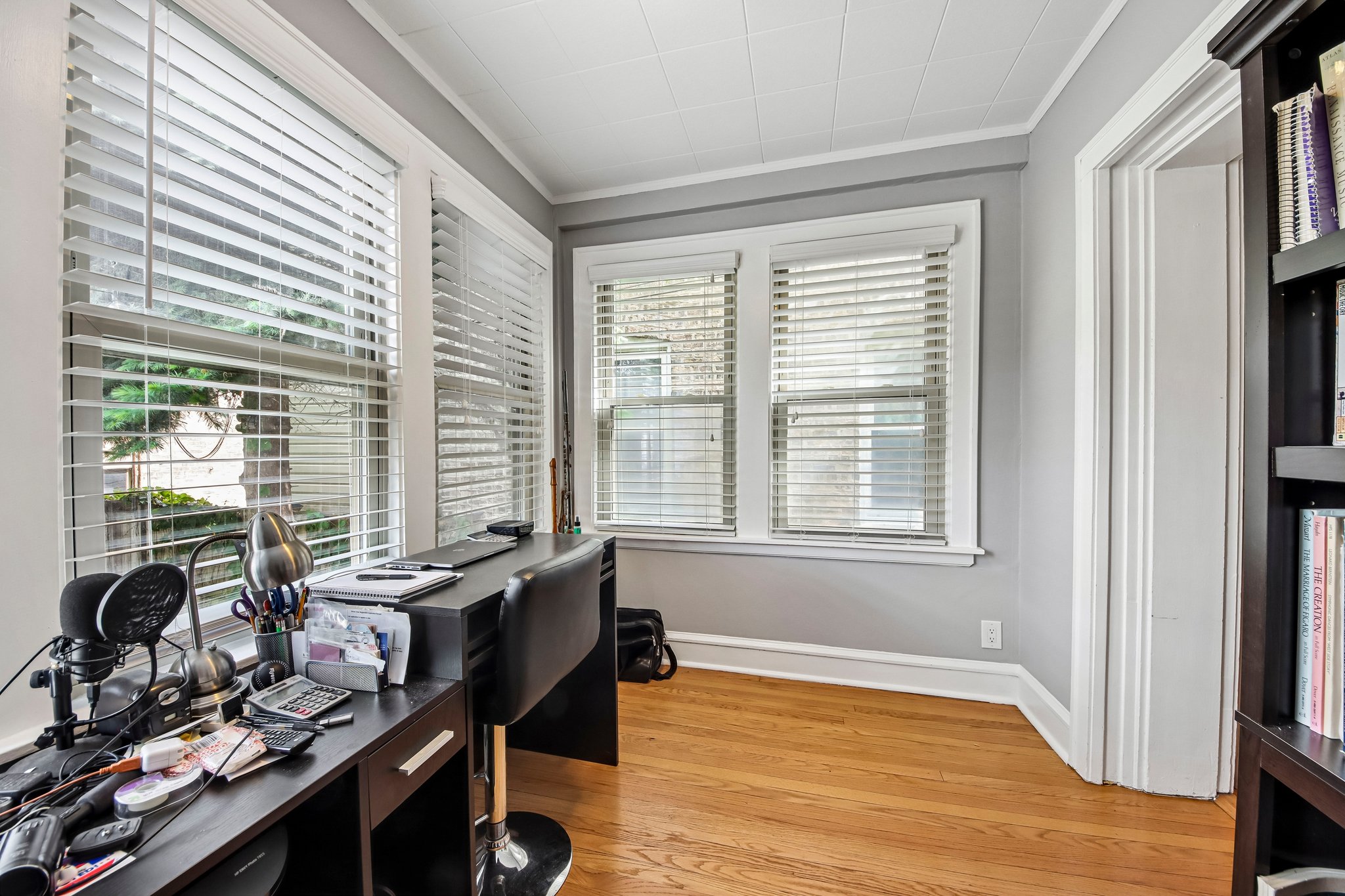 5643 N Campbell Ave Unit A-S1905-011.jpg