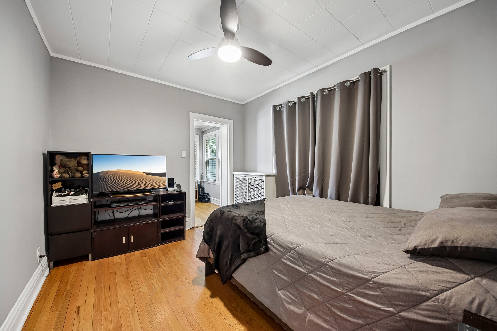 5643 N Campbell Ave Unit A-S1905-013.jpg