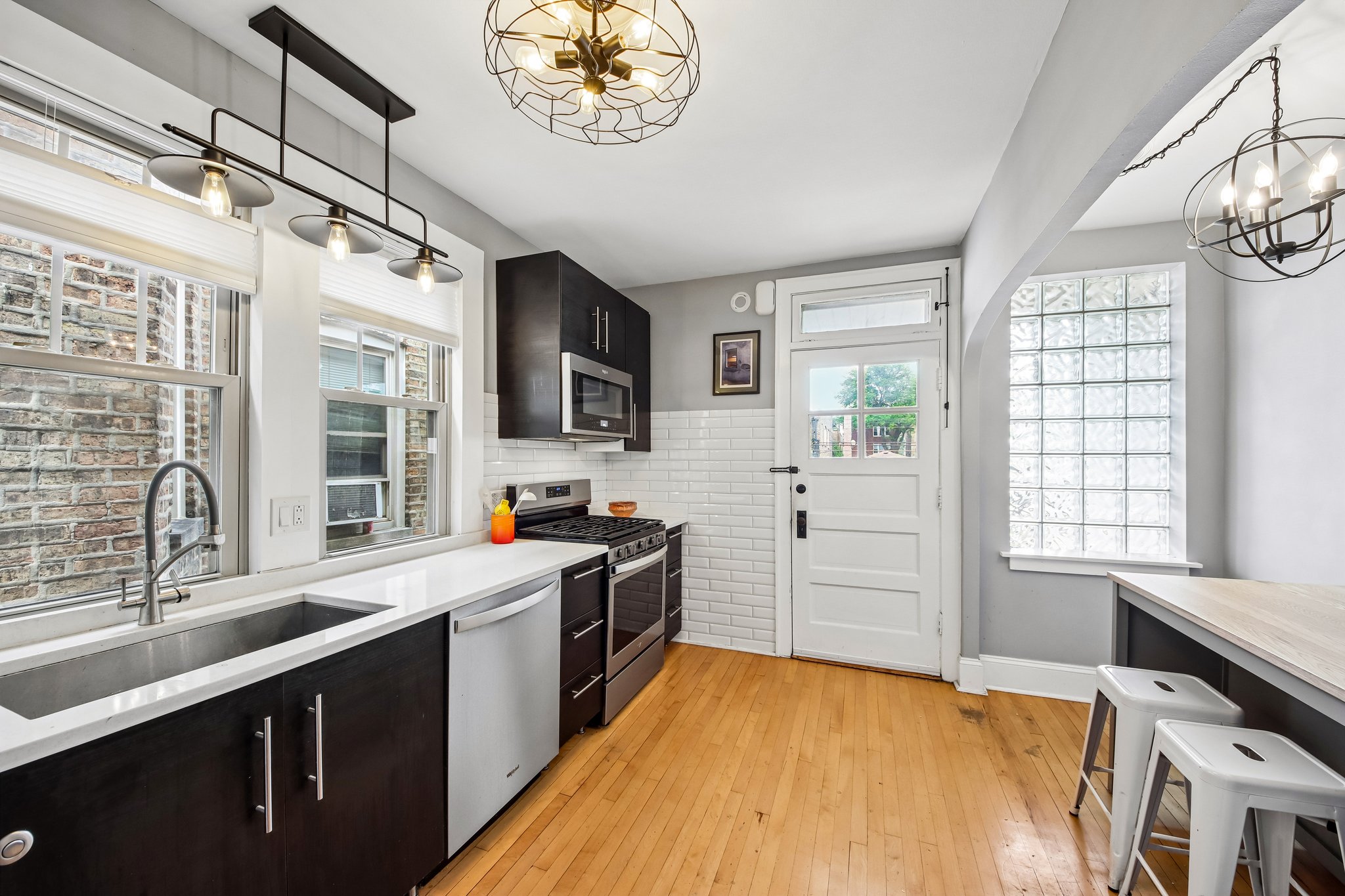 5643 N Campbell Ave Unit B-S1905-008.jpg