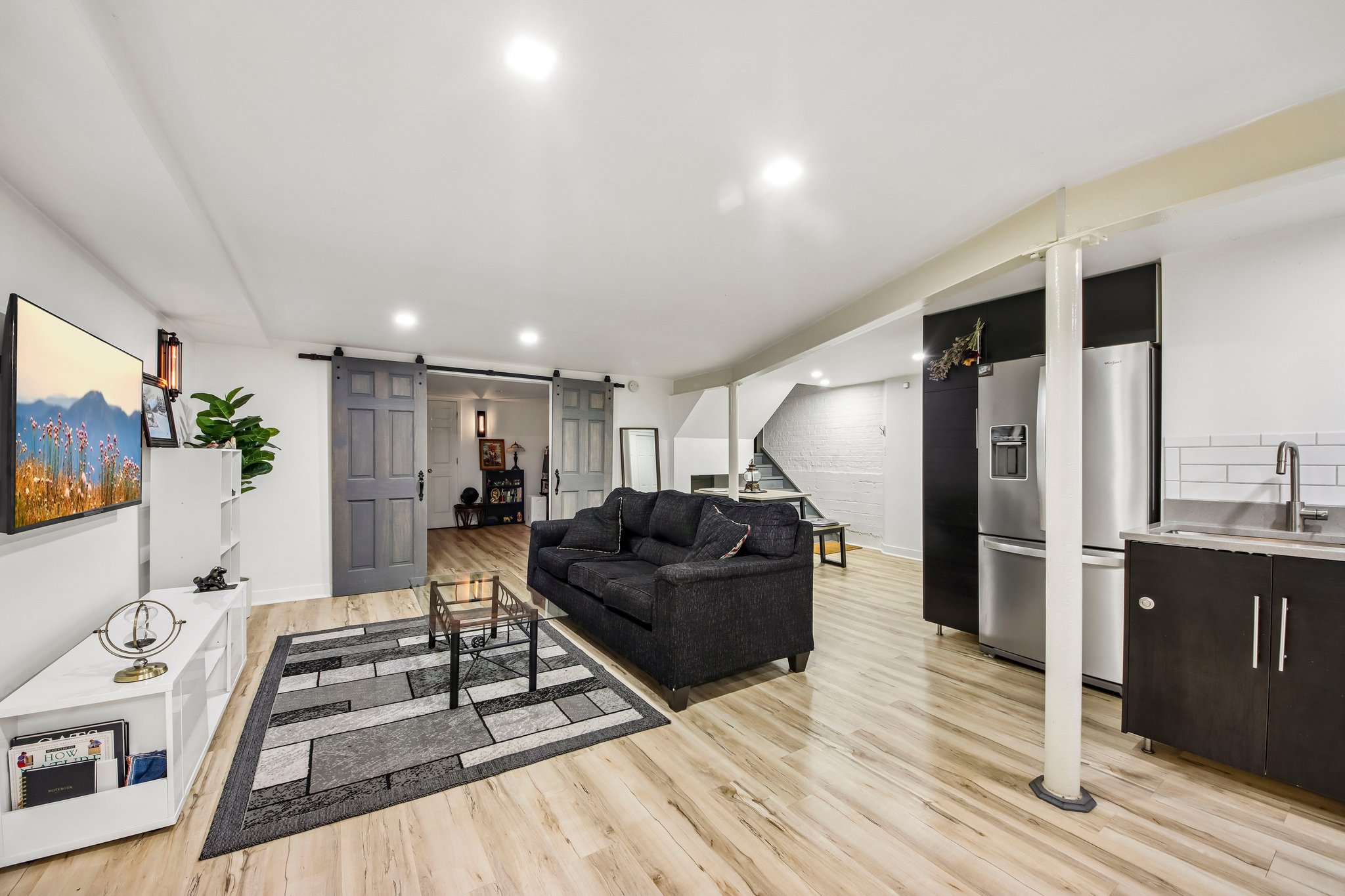5643 N Campbell Ave Basement-S1905-005.jpg