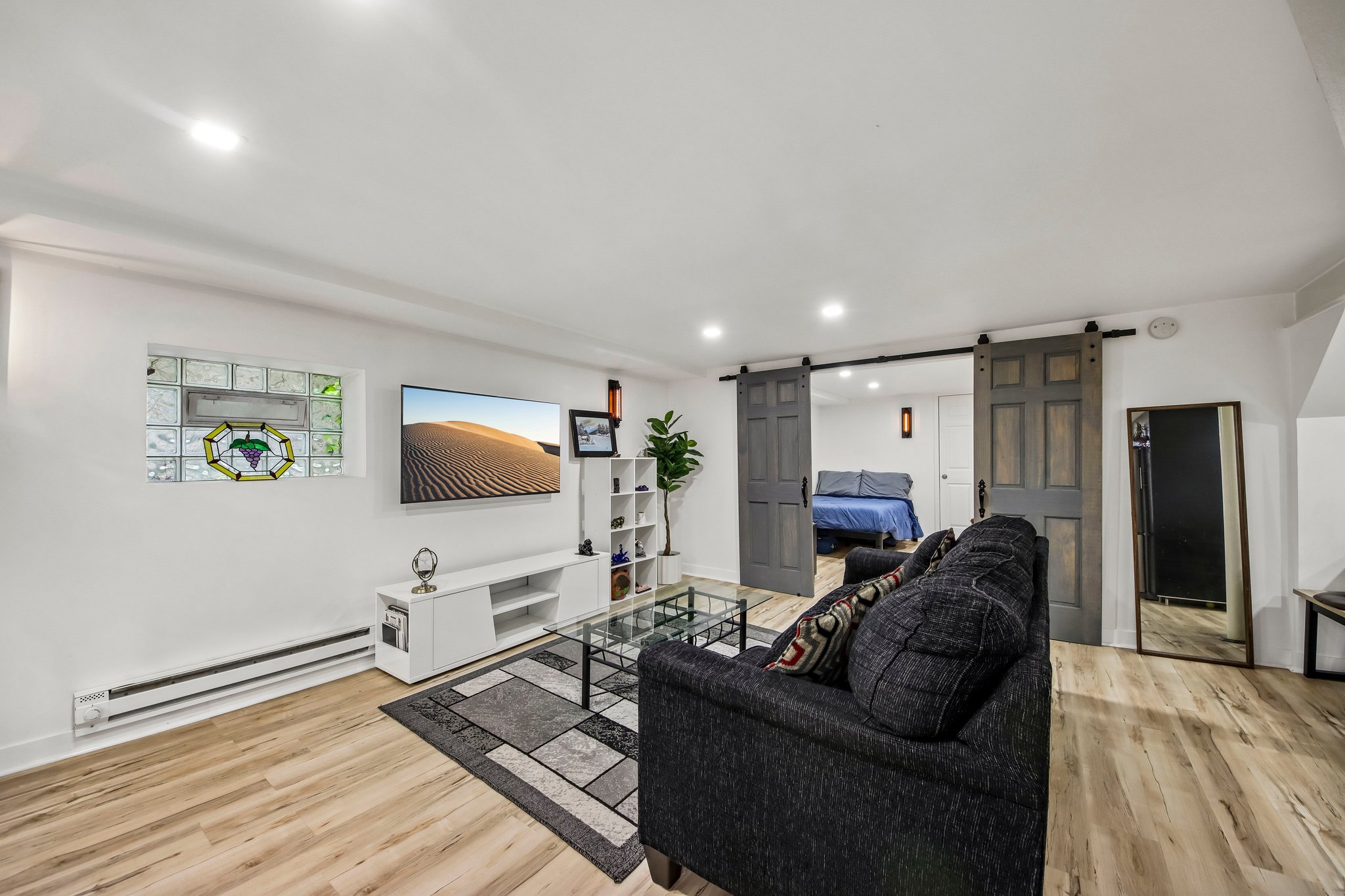 5643 N Campbell Ave Basement-S1905-008.jpg