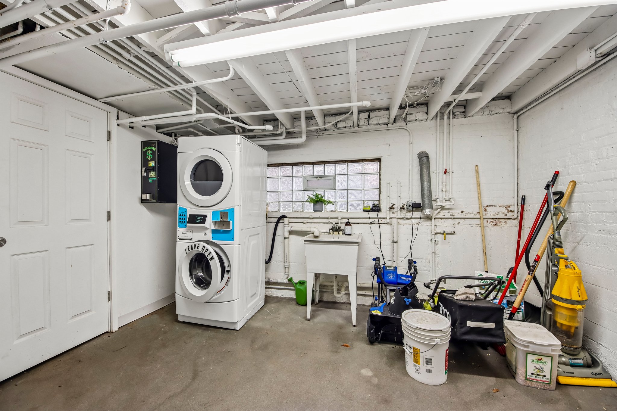 5643 N Campbell Ave Basement-S1905-017.jpg