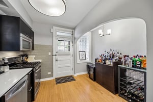 5643 N Campbell Ave Unit A-S1905-007.jpg