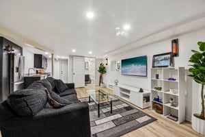 5643 N Campbell Ave Basement-S1905-007.jpg