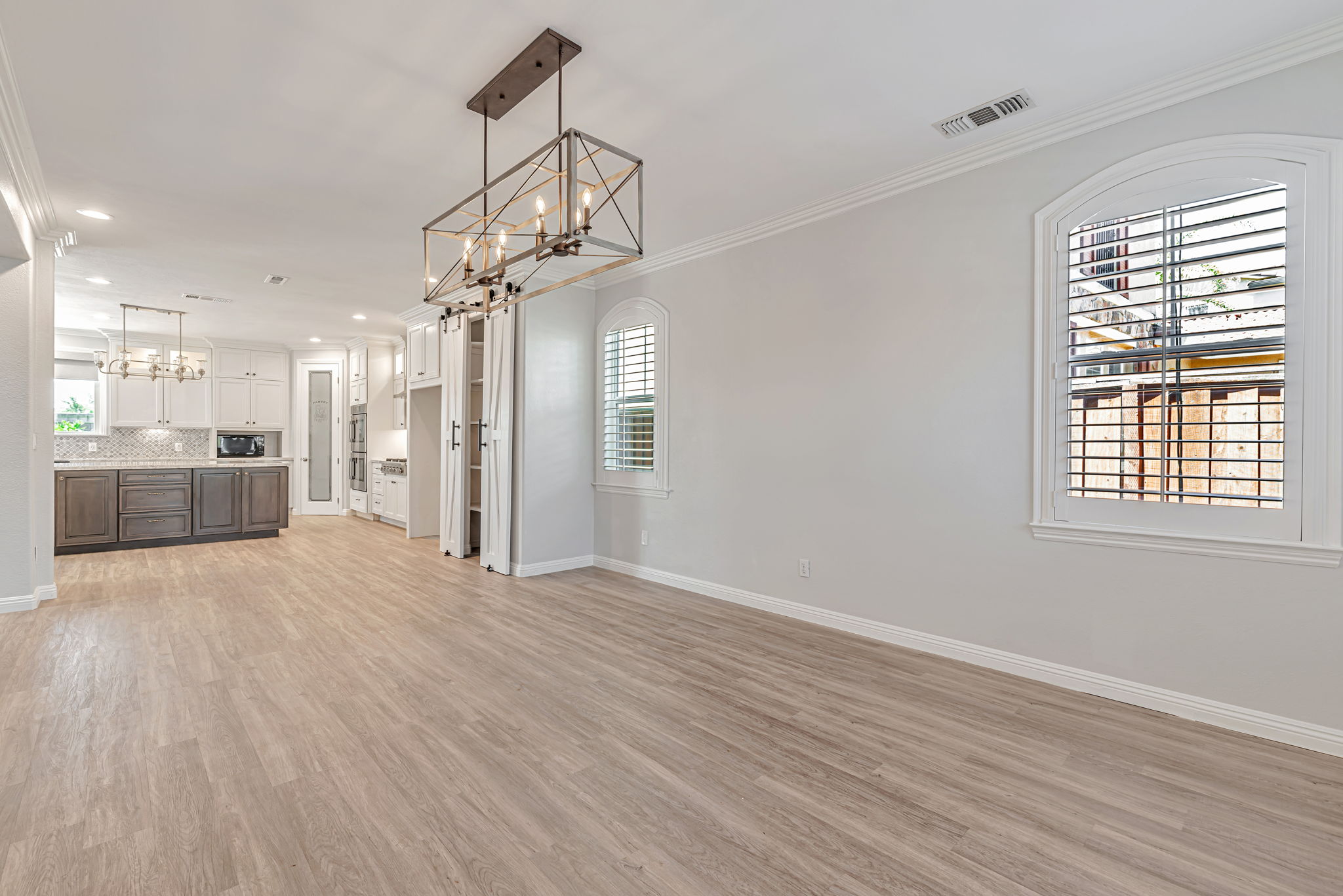 016_5647 Arcadia Cir