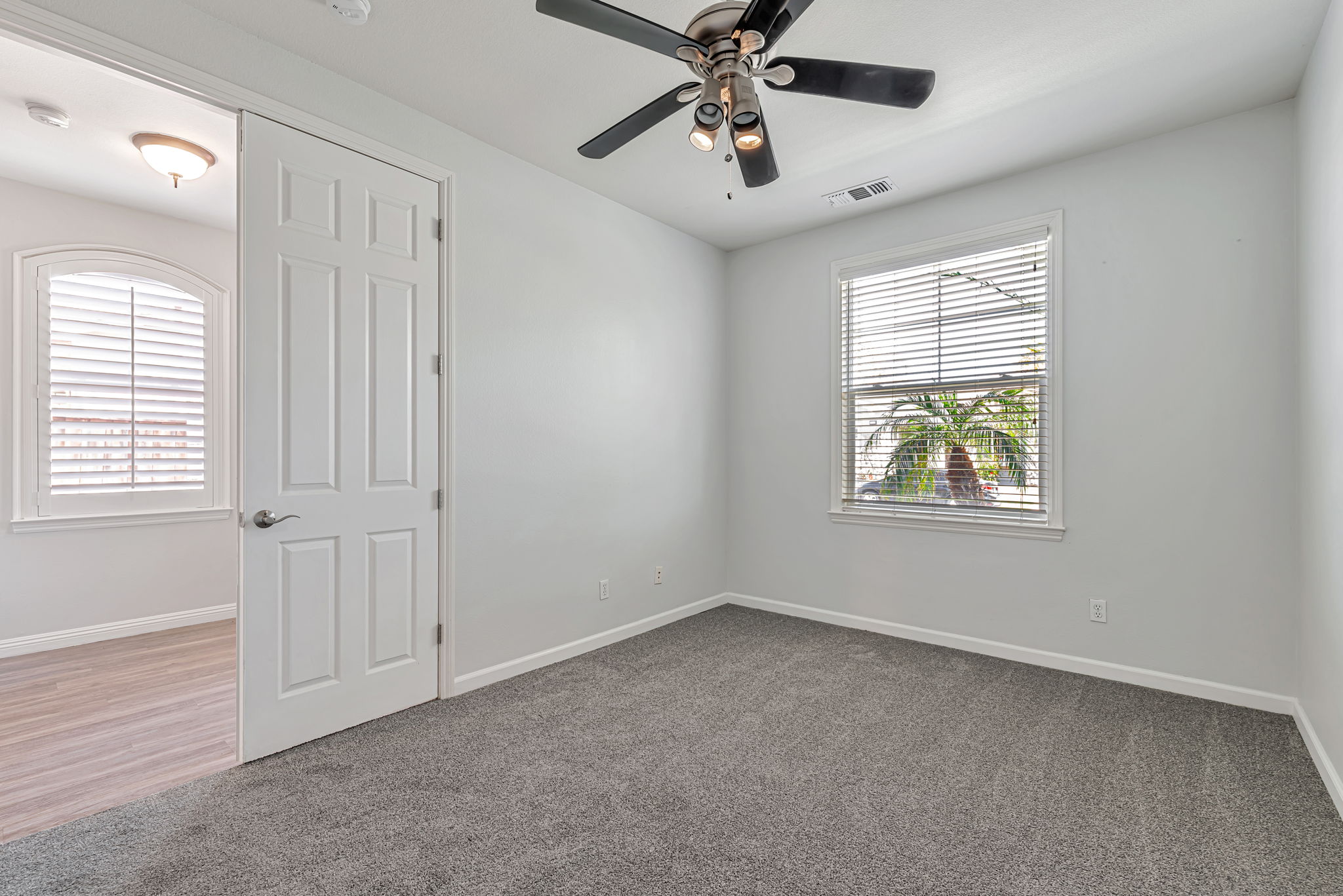 022_5647 Arcadia Cir