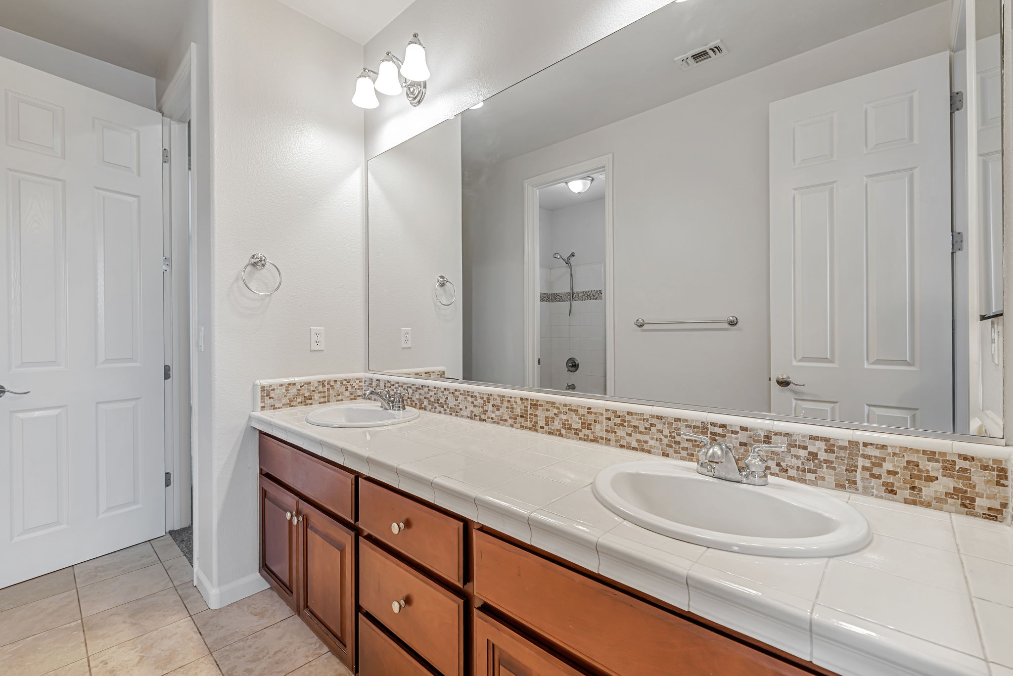 045_5647 Arcadia Cir