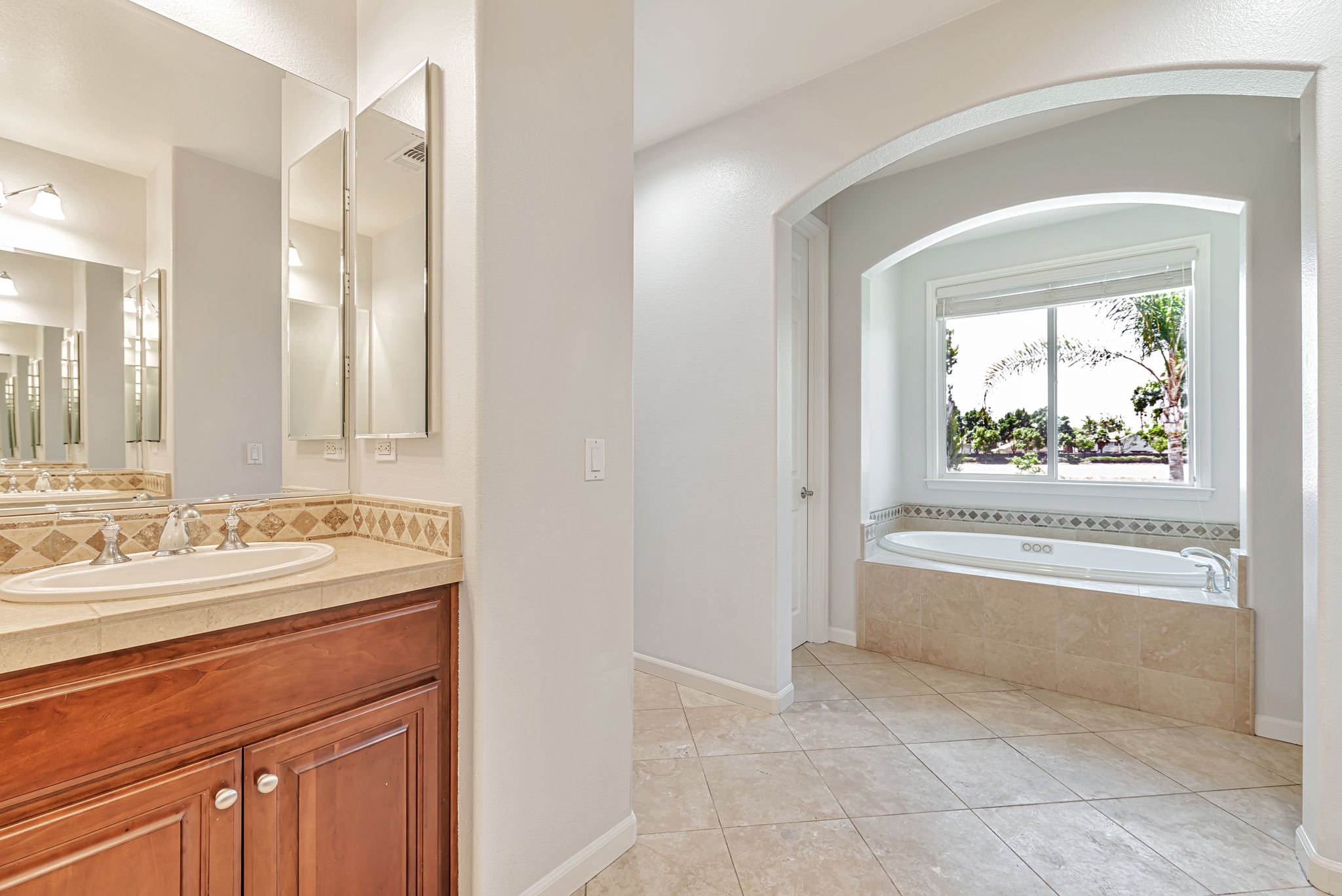 048_5647 Arcadia Cir