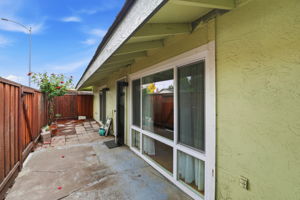 029_F8_5649 Evergreen Terrace