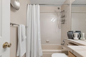 Upstairs Bath 3