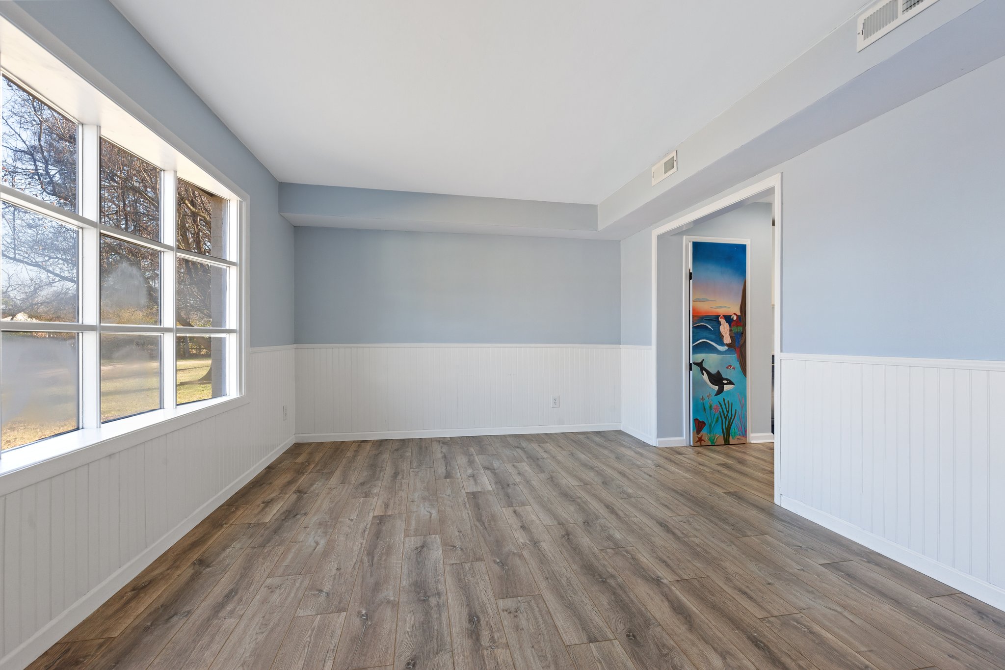 Dining Room - Perfect for Entertaining.