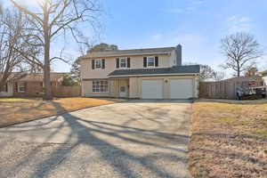 Home Sweet Home - Oversized Driveway.