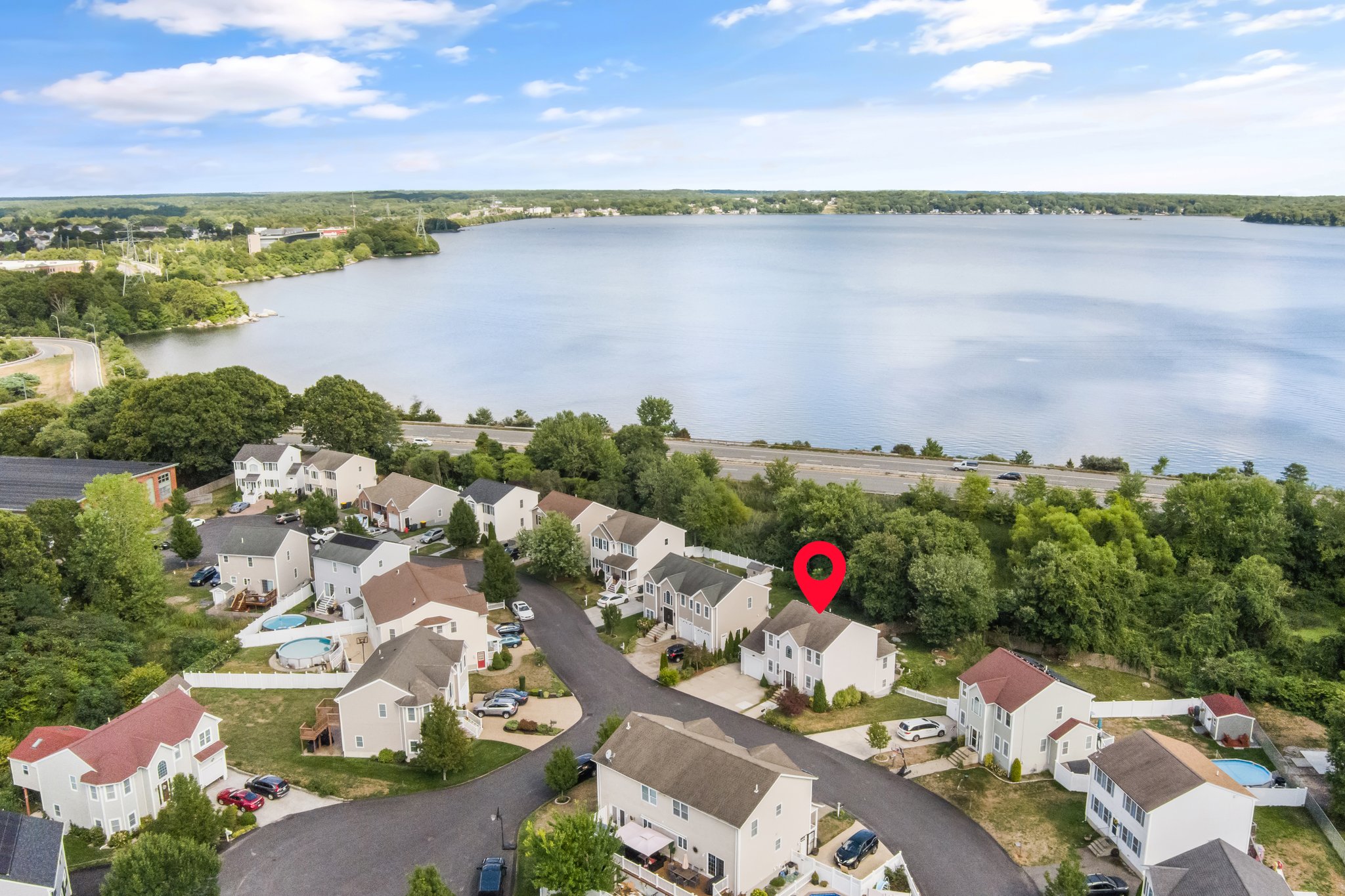 565 Detroit St, Fall River, MA 02721, USA Photo 4