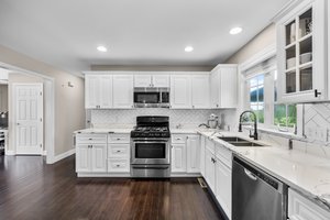 565 Detroit St, Fall River, MA 02721, USA Photo 17