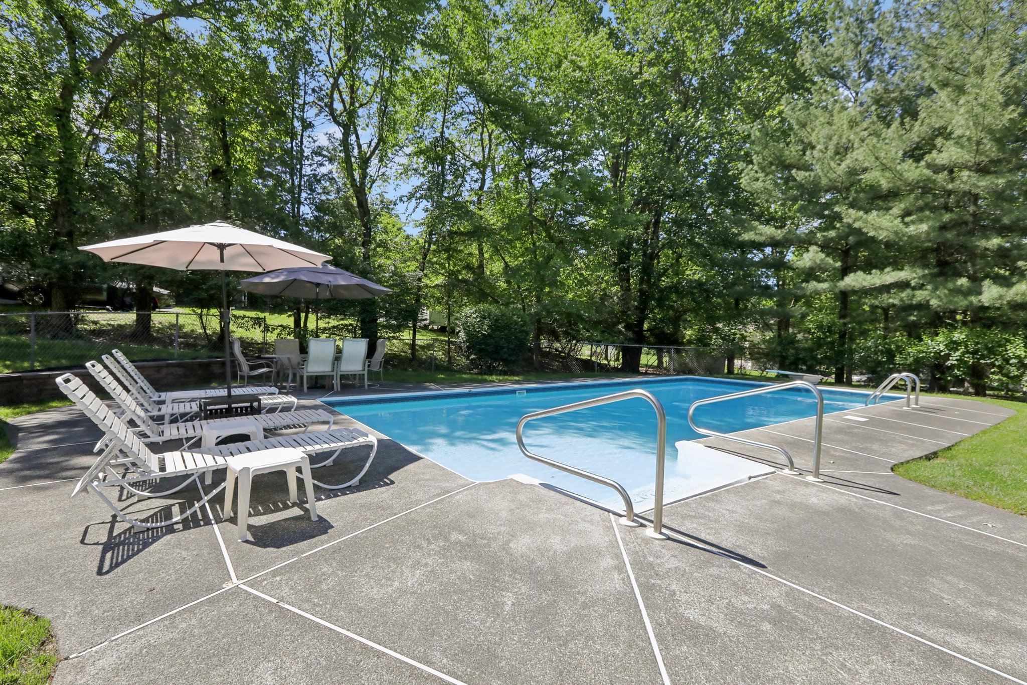 Millburn Ct-2105-057.jpg