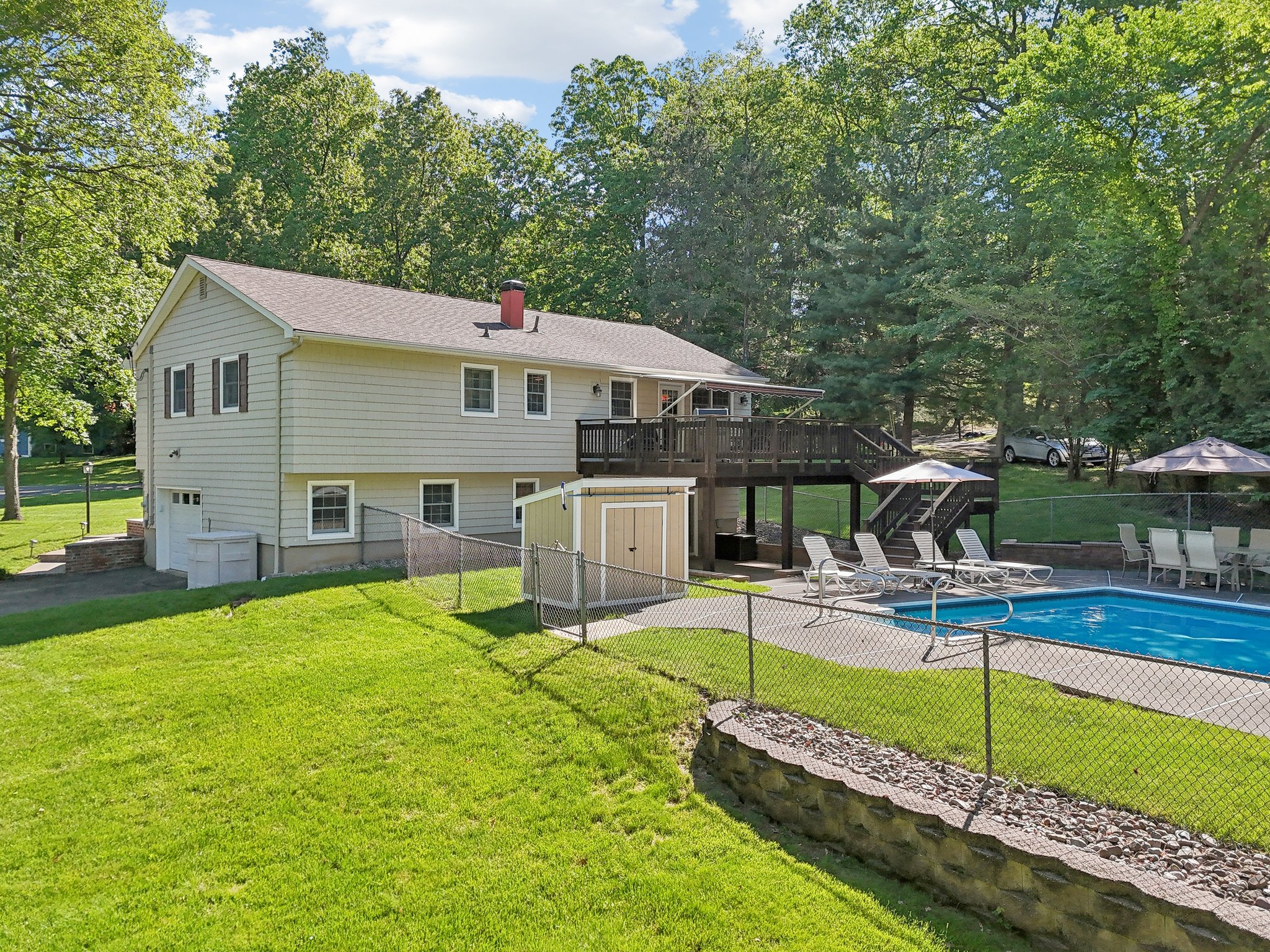 Millburn Ct-2105-063.jpg