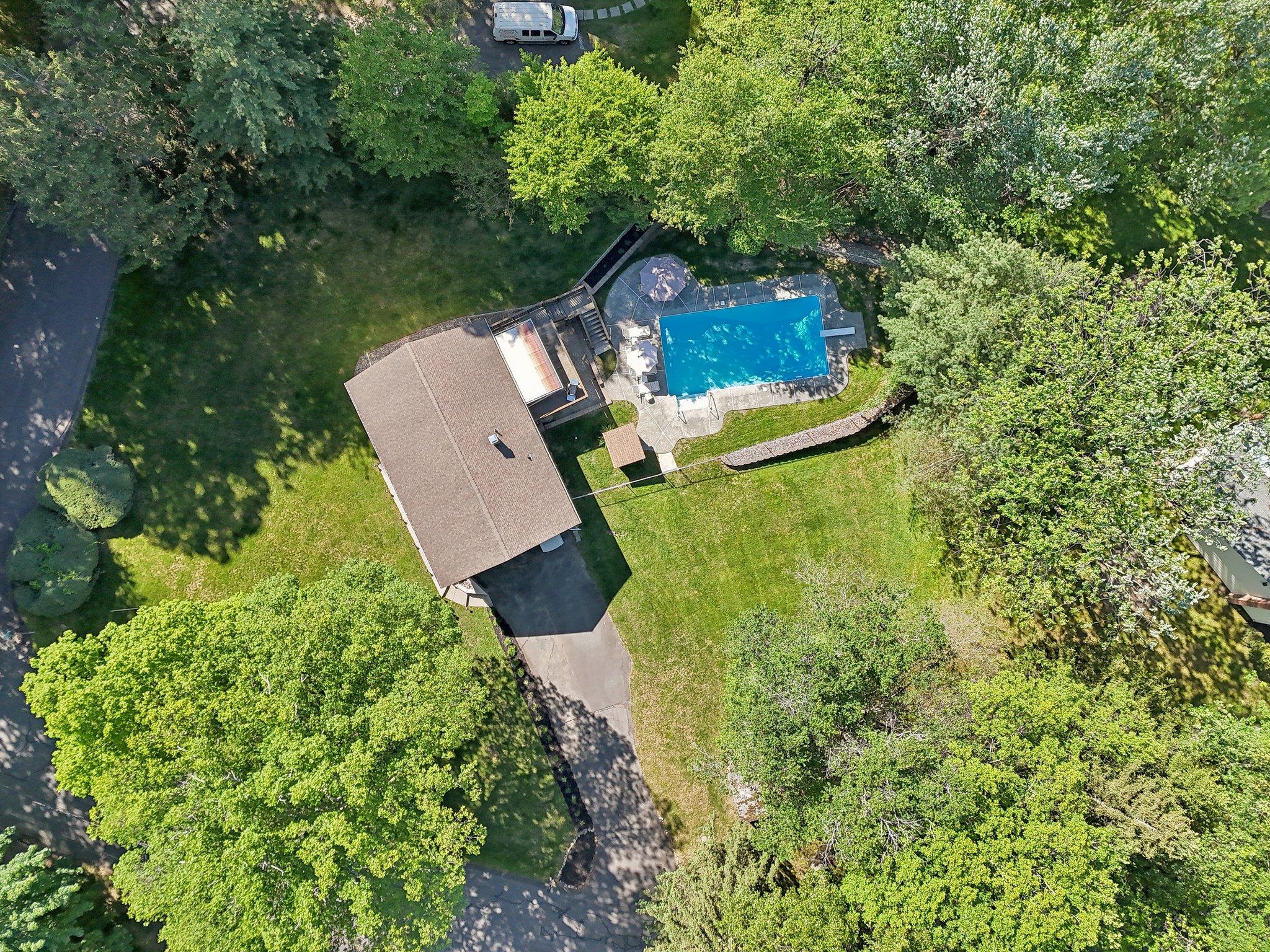 Millburn Ct-2105-078.jpg