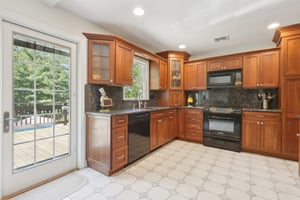 Millburn Ct-2105-026.jpg