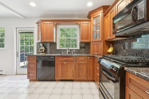 Millburn Ct-2105-027.jpg