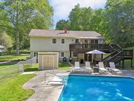 Millburn Ct-2105-065.jpg