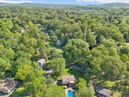 Millburn Ct-2105-075.jpg