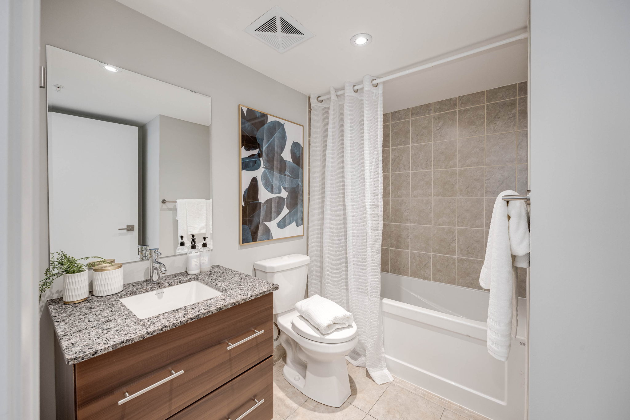 Toronto property showcase — delivered property photograph 17