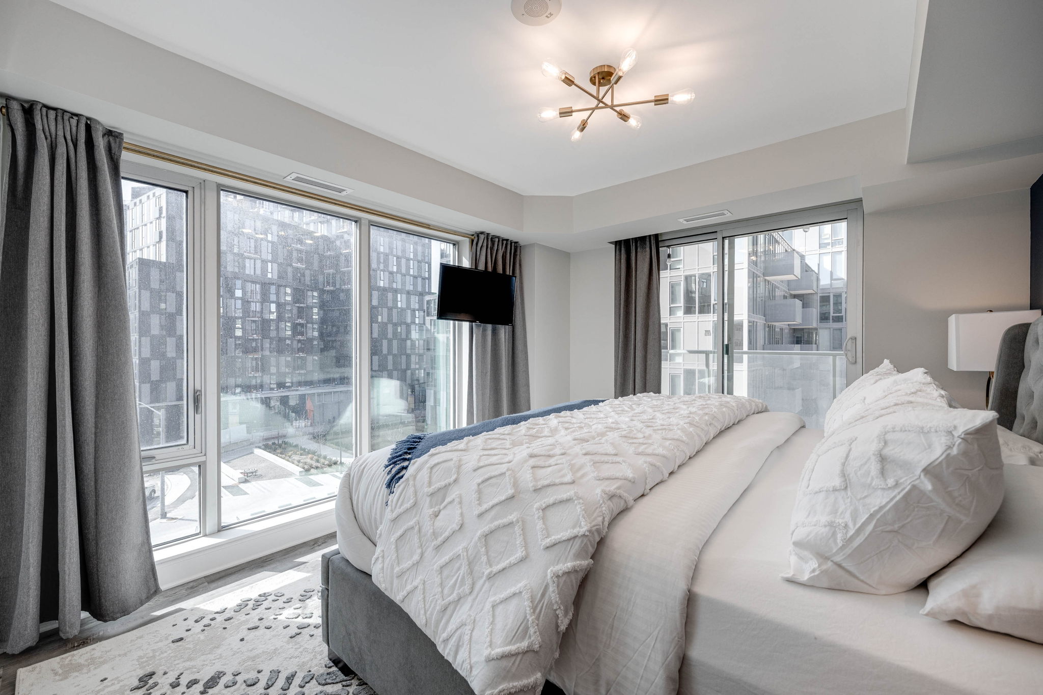 Toronto property showcase — delivered property photograph 25