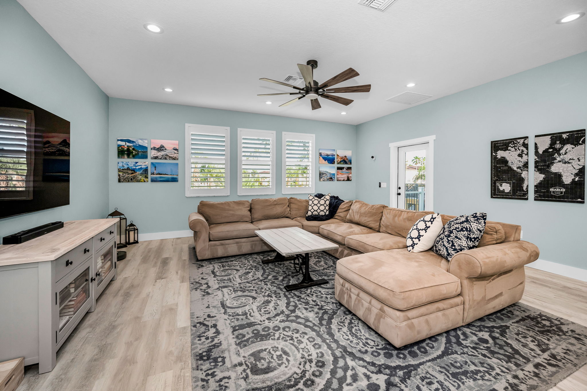 Living Room2