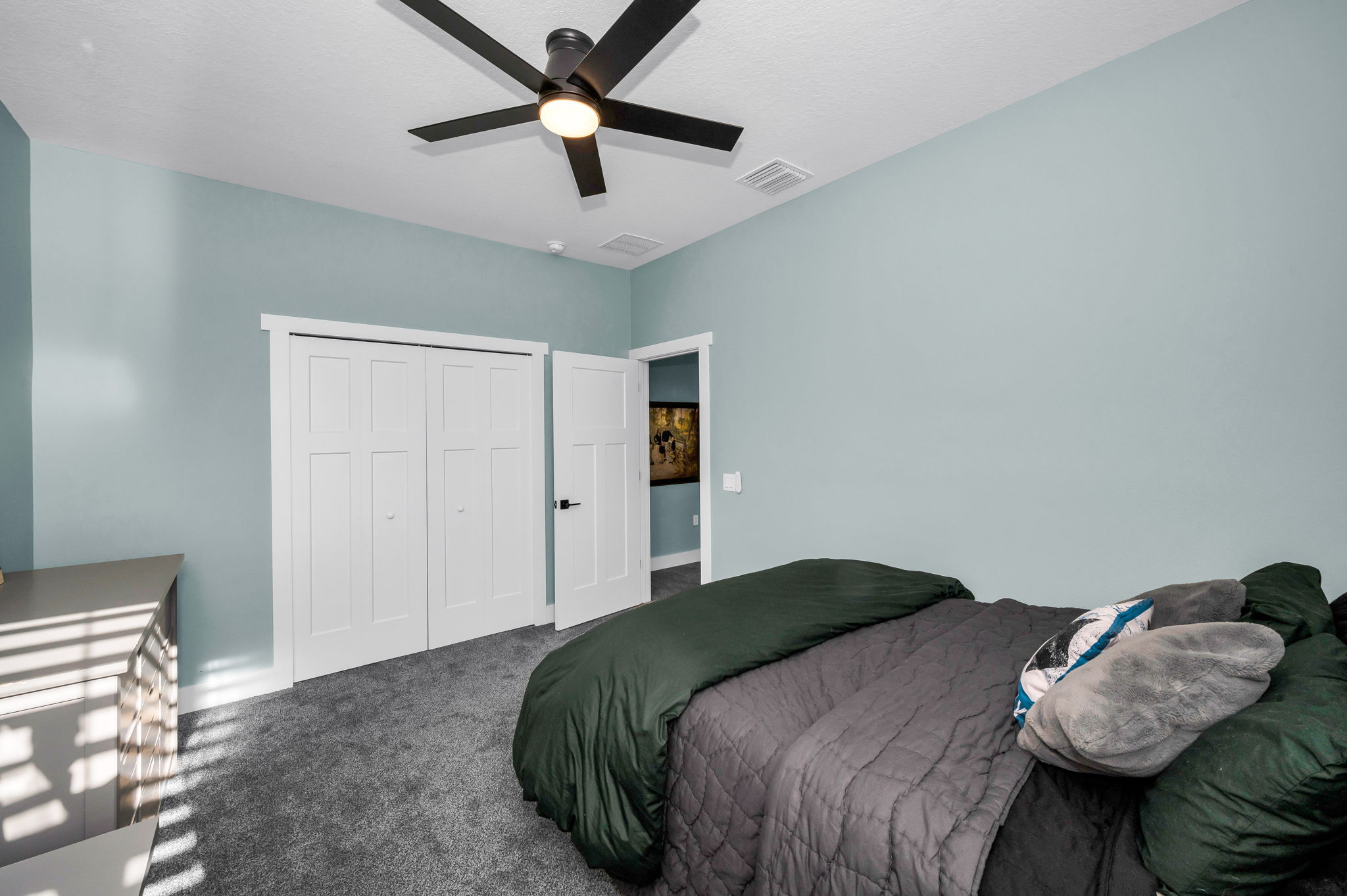 Upper Level Bedroom3b