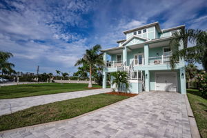 Front Exterior3