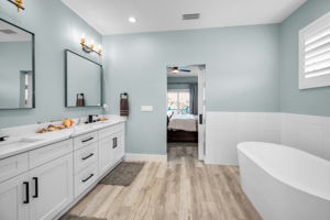 Primary Bathroom1f