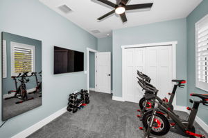 Upper Level Bedroom4a
