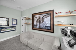 Upper Level Loft4