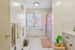 Everett Rd-S2910-024.jpg