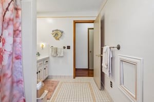 Everett Rd-S2910-026.jpg