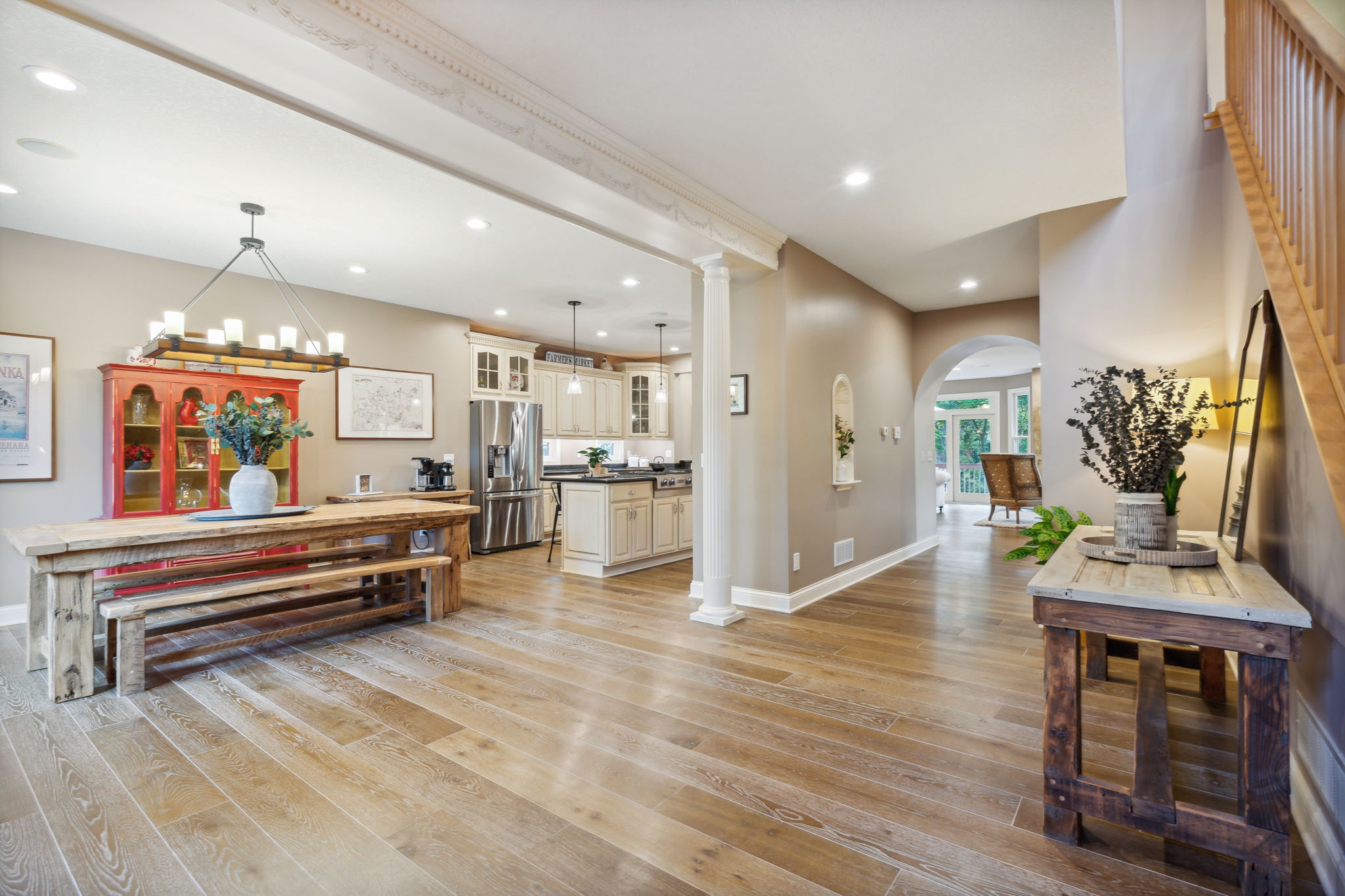 Foyer/Dining Room