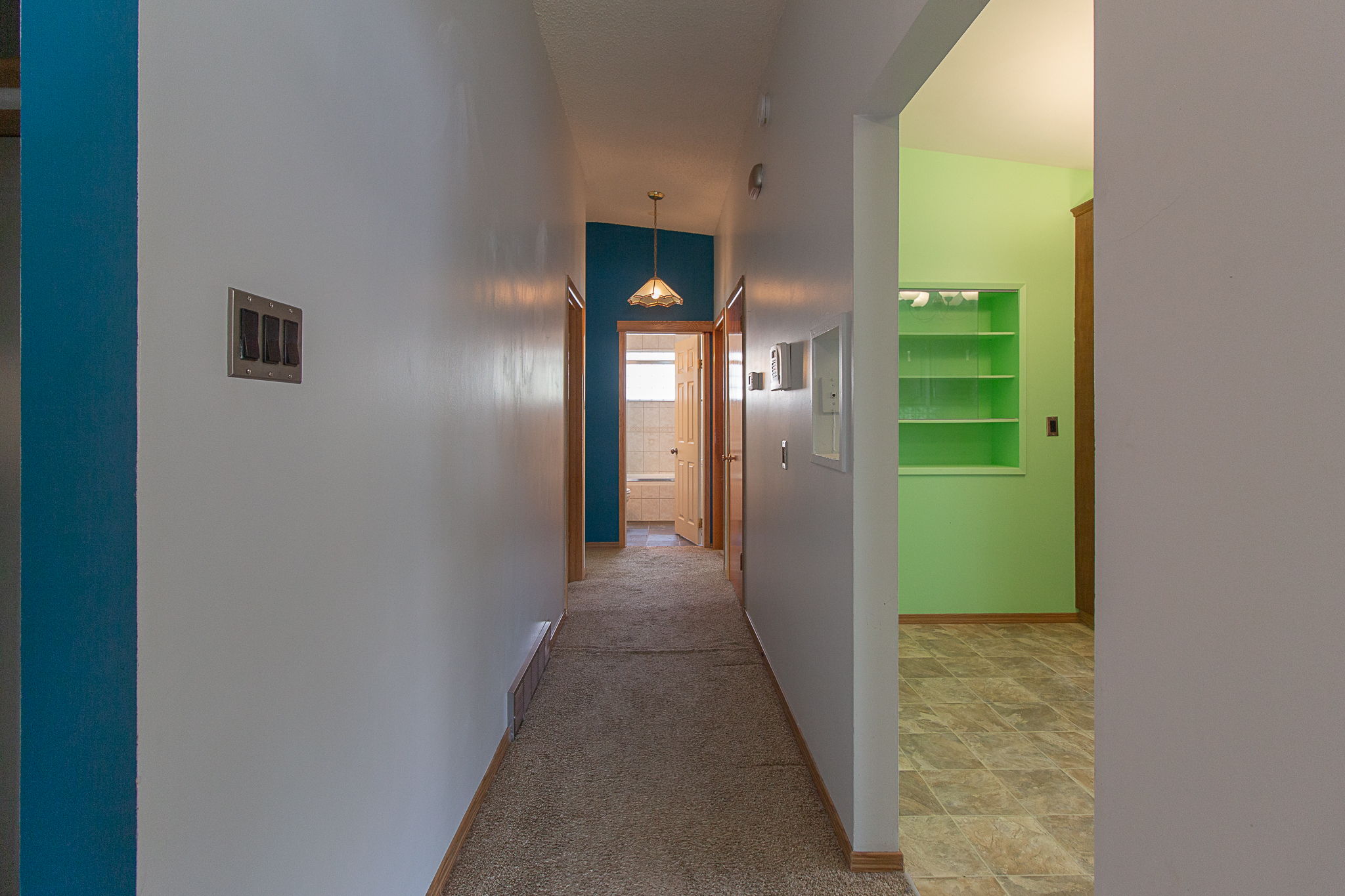  566 12 St NE, Medicine Hat, AB T1A 5V2, US Photo 14