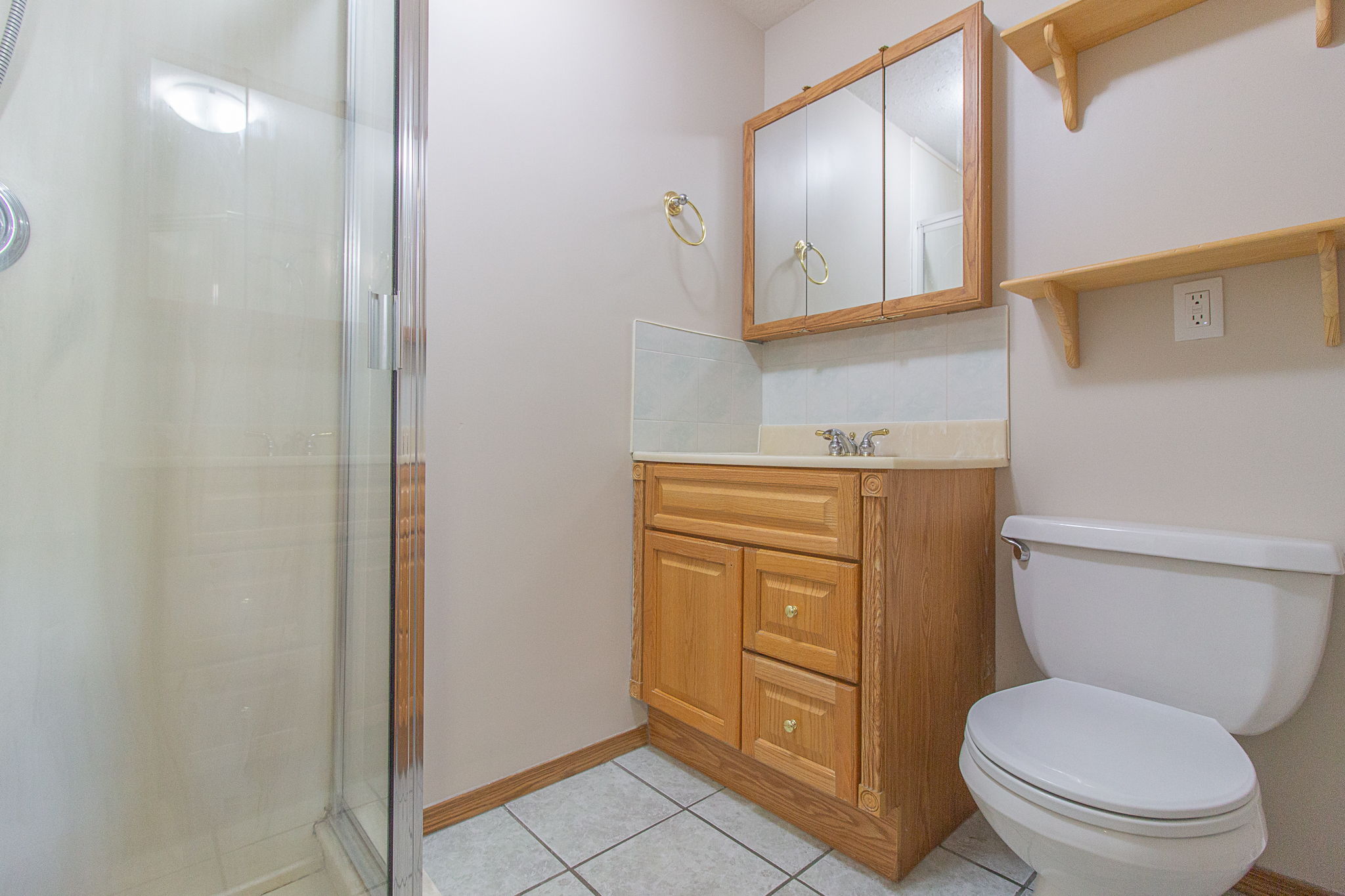  566 12 St NE, Medicine Hat, AB T1A 5V2, US Photo 46