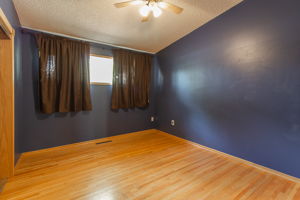  566 12 St NE, Medicine Hat, AB T1A 5V2, US Photo 20