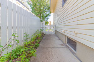  566 12 St NE, Medicine Hat, AB T1A 5V2, US Photo 58