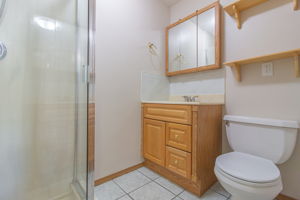  566 12 St NE, Medicine Hat, AB T1A 5V2, US Photo 45