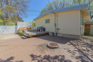  566 12 St NE, Medicine Hat, AB T1A 5V2, US Photo 49