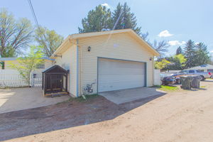  566 12 St NE, Medicine Hat, AB T1A 5V2, US Photo 54