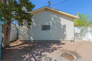  566 12 St NE, Medicine Hat, AB T1A 5V2, US Photo 52