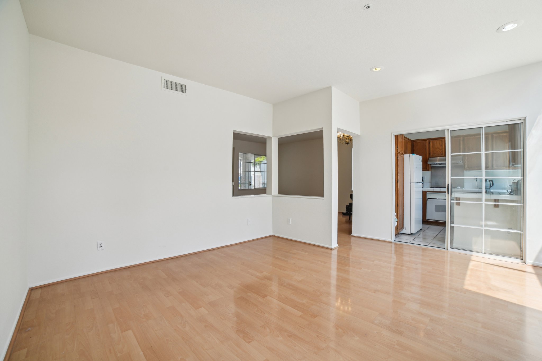 E Stephanie Dr-2904-009.jpg
