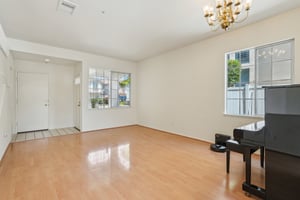 E Stephanie Dr-2904-006.jpg